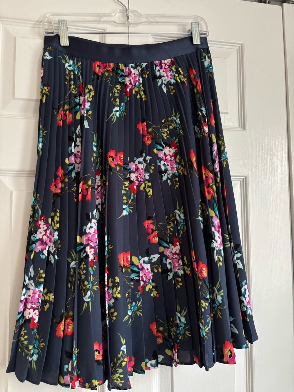 Express Navy Floral Pleated Midi Skirt